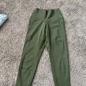 Women’s green leggings size extra small